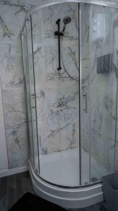 Stunning Two Bed City Centre Apartment ليدز المظهر الخارجي الصورة