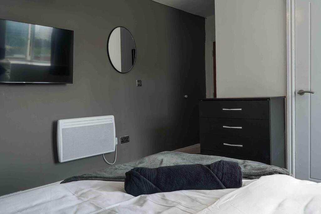 Stunning Two Bed City Centre Apartment ليدز المظهر الخارجي الصورة