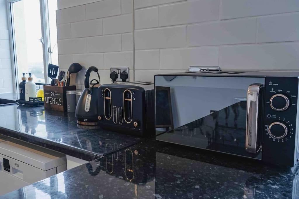 Stunning Two Bed City Centre Apartment ليدز المظهر الخارجي الصورة